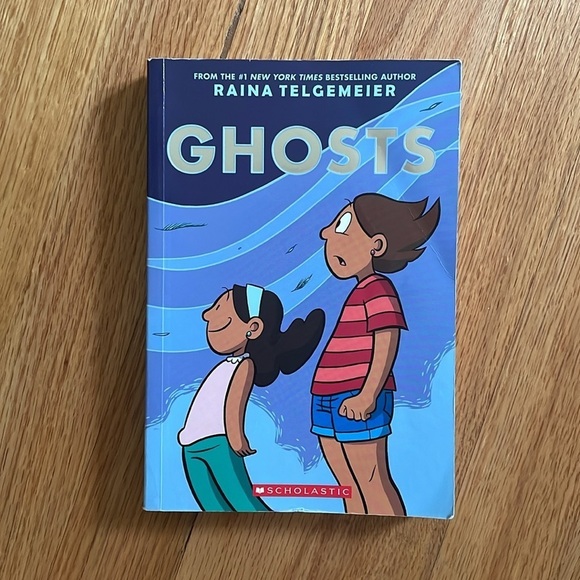 Graphic Novels Book Lot Ghosts Sisters I Survived Bundle of 3 - Picture 3 of 5